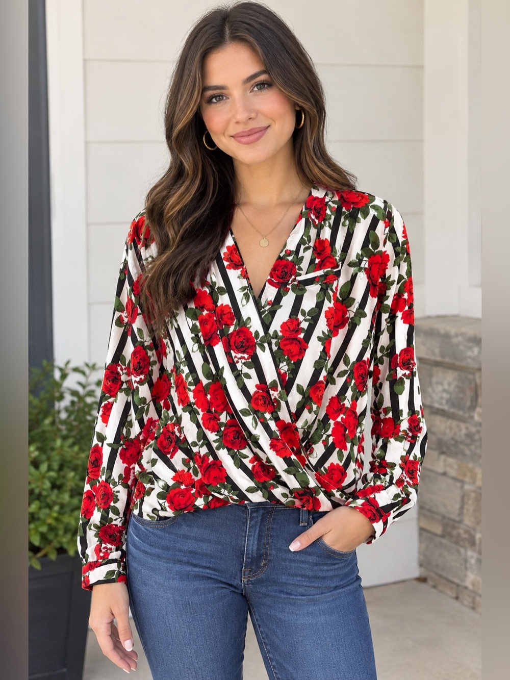 New Look Women's V-Neck Wrap-Style Long Sleeve Blouse White Black Floral